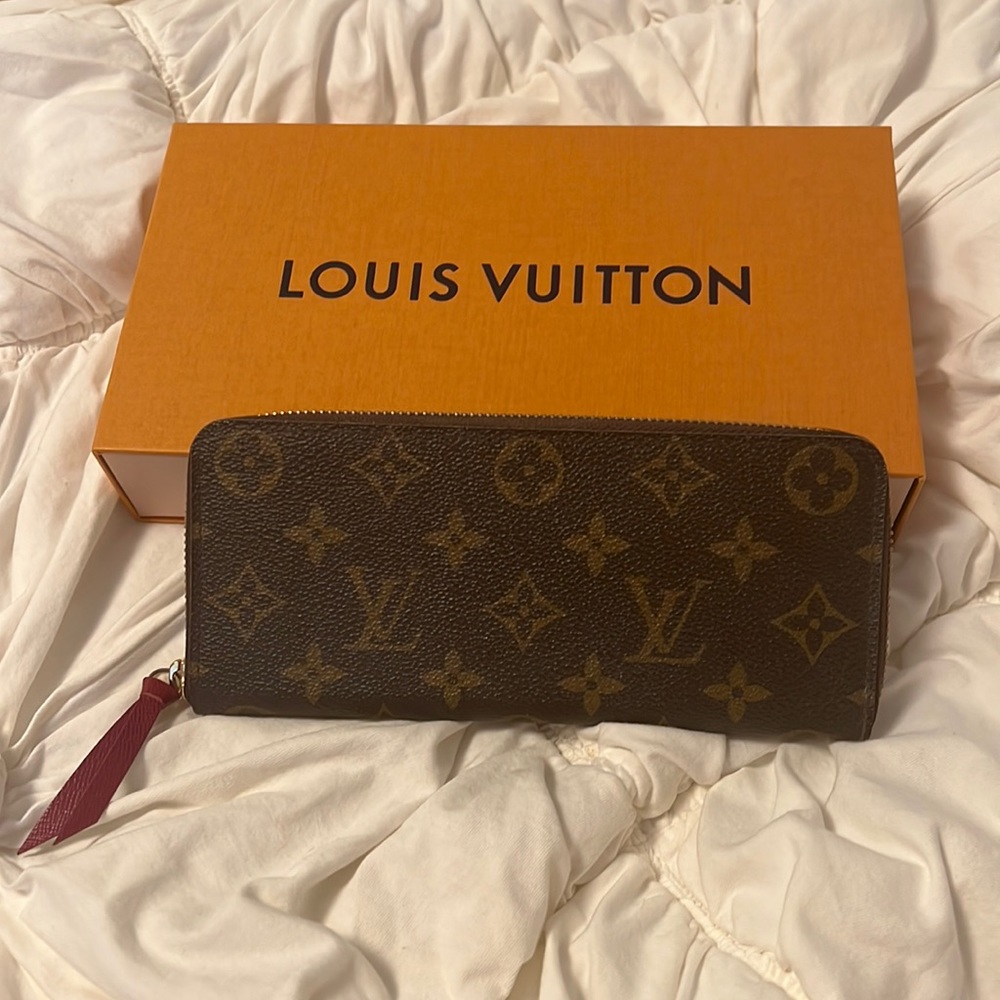Louis Vuitton zip wallet